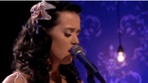 Katy Perry GIF. Artiesten Kauwgom Katy perry Gifs Nerveus Krekels In de war 