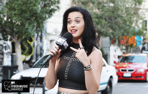 Katy Perry GIF. Muziek Artiesten Sneeuw Katy perry Gifs Vevo Muziekvideo Unconditionally 