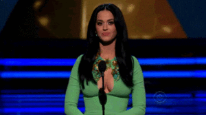 Katy Perry GIF. Huilen Bioscoop Pijn Artiesten Katy perry Gifs Grijpen The one that got away 