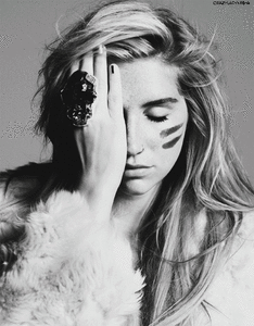 Kesha GIF. Artiesten Gifs Kesha Take it off 