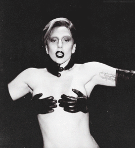Lady Gaga GIF. Paparazzi Beroemdheden Artiesten Lady gaga Gifs Tanden en kiezen Zwarte lippen Grawl 