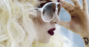 Lady Gaga GIF. Muziek Bioscoop Artiesten Drinken Lady gaga Mode Thee Roze Gifs Stijl Girly Beker Gaga Theetij 