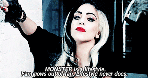 Lady Gaga GIF. Artiesten Lady gaga Gifs Muziekvideo Art pop 