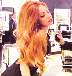 Lady Gaga GIF. Artiesten Christina aguilera Lady gaga Gifs De stem 