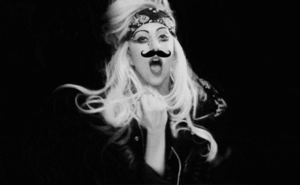 Lady Gaga GIF. Artiesten Lady gaga Gifs Een zonnebril 