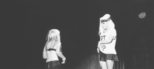 Lady Gaga GIF. Bioscoop Artiesten Lady gaga Oranje Lady Gifs Lana del rey Fotoset Mode &amp;amp; beauty Machete k 