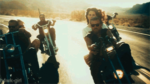 Lana Del Rey GIF. Bioscoop Artiesten Gifs Lana del rey Motorfiets Muziekvideo Ride Bende Road rit 