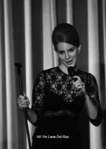 Lana Del Rey GIF. Artiesten Fietsers Tv Gifs Lana del rey Weg Woestijn Lana del rey rit 
