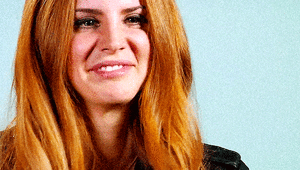 Lana Del Rey GIF. Artiesten De beste Gifs Lana del rey Verbazingwekkend Glimlach Perfect Mooi Verlegen Best wel 