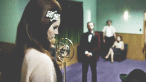 Lana Del Rey GIF. Artiesten Gifs Lana del rey Woest 