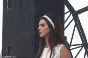 Lana Del Rey GIF. Artiesten Tong Gifs Lana del rey Hollywood Zwang 