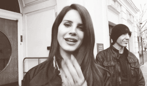 Lana Del Rey GIF. Afscheid Artiesten Golf Hallo Gifs Lana del rey Golvend He Yo Sup 