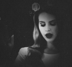 Lana Del Rey GIF. Artiesten Gifs Lana del rey Wijnoogst L B &amp;amp; w Zwart en wit Pb Preto e branco Blauw fluweel 