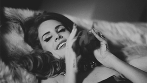 Lana Del Rey GIF. Artiesten Gifs Lana del rey Glimlach 