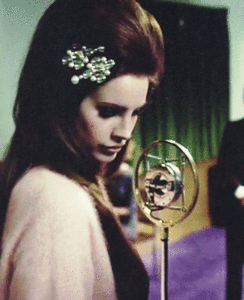Lana Del Rey GIF. Artiesten Roken Sigaret Gifs Lana del rey Zwart en wit 