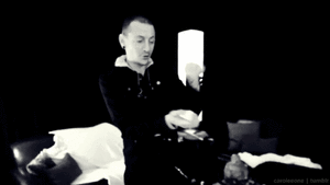 Linkin Park GIF. Artiesten Linkin park Memes Gifs Kruipen 