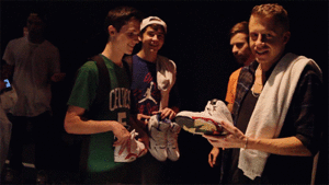Macklemore GIF. Artiesten Gifs Macklemore Perf 