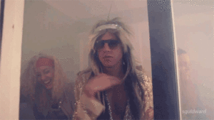 Macklemore GIF. Artiesten Gifs Macklemore Zwart en wit Andere kant 