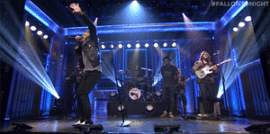 Macklemore GIF. Artiesten Gifs Macklemore Songteksten Wereld zo hatelijk 