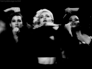Madonna GIF. Dansen Artiesten Madonna Gifs 90s Het zingen Blonde ambitie 