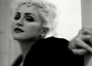 Madonna GIF. Artiesten Madonna Zonnebril Gifs Zwart en wit Material girl 