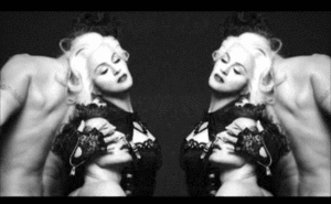 Madonna GIF. Artiesten Vogue Madonna Gifs 90s Kostuums Blonde ambitie 