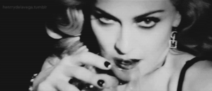 Madonna GIF. Artiesten Vogue Madonna Gifs Muziekvideo Music Dansvloer Zwart en whitem 