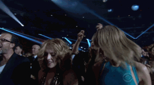 Madonna GIF. Dansen Artiesten Madonna Gifs Brunette Het zingen Kort haar 