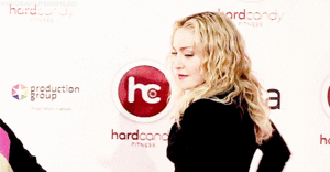 Madonna GIF. Artiesten Madonna Armbanden Zonnebril Gifs Fotoshoot Madge 