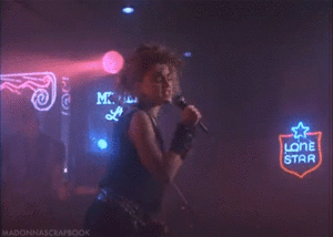 Madonna GIF. Artiesten Madonna Zonnebril Gifs Zwart en wit Material girl 