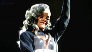 Madonna GIF. Artiesten Madonna Gifs Lachend Wie is dat meisje 