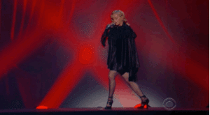 Madonna GIF. Artiesten Madonna Gifs 90s Truth or dare 1990 Blonde ambitie 