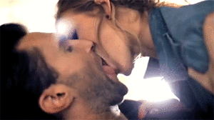 Maroon 5 GIF. Bioscoop Artiesten Kus Gifs Maroon 5 Misery 