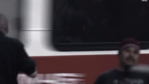 Maroon 5 GIF. Bioscoop Artiesten Kus Gifs Maroon 5 Misery 
