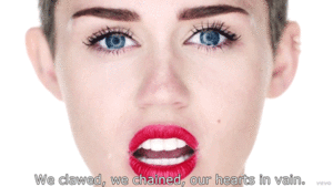 Miley Cyrus GIF. Artiesten Miley cyrus Gifs Wrecking ball 