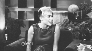 Miley Cyrus GIF. Artiesten Miley cyrus Gifs Miley 23 