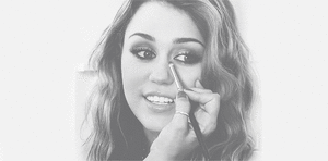 Miley Cyrus GIF. Artiesten Miley cyrus Gifs Glimlach Onhandig 
