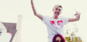 Britney Spears GIF. Muziek Beroemdheden Artiesten Britney spears Miley cyrus Gifs Miley Cyrus 