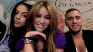 Miley Cyrus GIF. Artiesten Miley cyrus Gifs Snl 