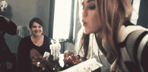 Miley Cyrus GIF. Artiesten Miley cyrus Gifs 