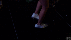 Miley Cyrus GIF. Artiesten Miley cyrus Gifs Amas2013 Wrecking ball 