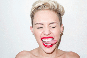 Miley Cyrus GIF. Artiesten Miley cyrus Gifs Opgewonden Gelukkig 