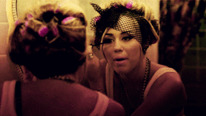 Miley Cyrus GIF. Beroemdheden Artiesten Miley cyrus Gifs Geschokt 