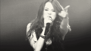 Miley Cyrus GIF. Artiesten Miley cyrus Liam Punt Gifs Miley Cyrus Hanna montana 