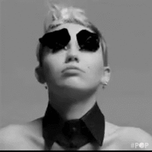 Miley Cyrus GIF. Artiesten Miley cyrus Gifs De mond vol tanden 