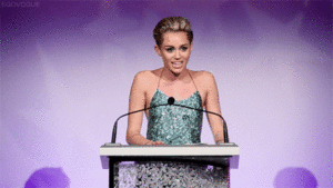 Miley Cyrus GIF. Muziek Artiesten Miley cyrus Gifs Miley Wrecking ball 