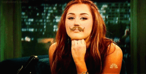 Miley Cyrus GIF. Artiesten Miley cyrus Snor Gifs 