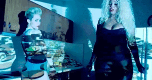 Miley Cyrus GIF. Artiesten Miley cyrus Roken Gifs Emas 2013 