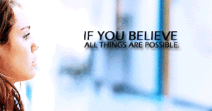 Miley Cyrus GIF. Artiesten Miley cyrus Roken Gifs Muziekvideo 23 Trending 