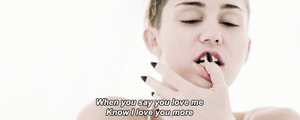 Miley Cyrus GIF. Liefde Artiesten Schattig Miley cyrus Gifs Wrecking ball 
